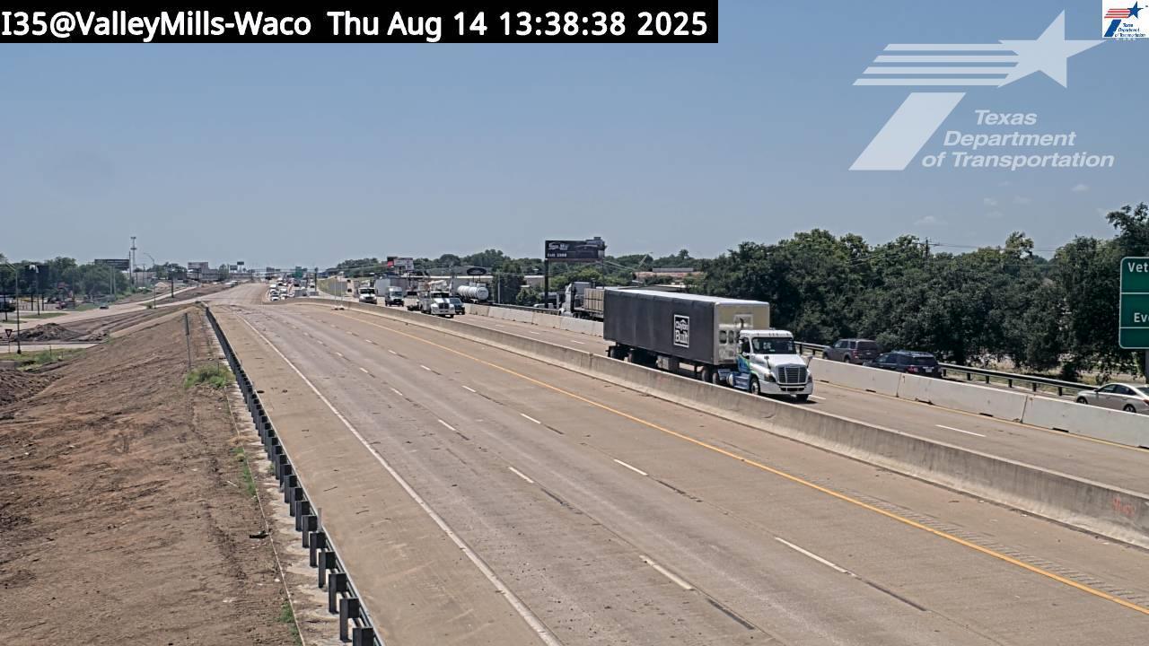 Traffic Cam Waco › North: I35@ValleyMills Player