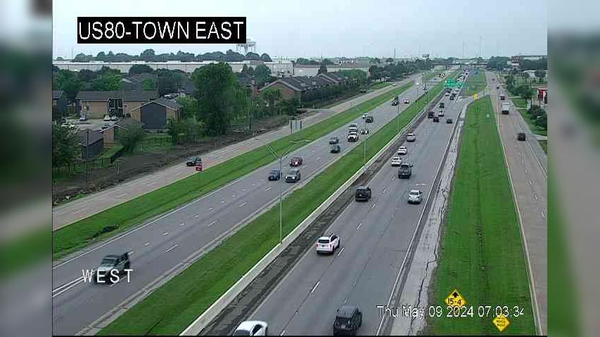 Traffic Cam Mesquite › East: US 80 @ Town East Player