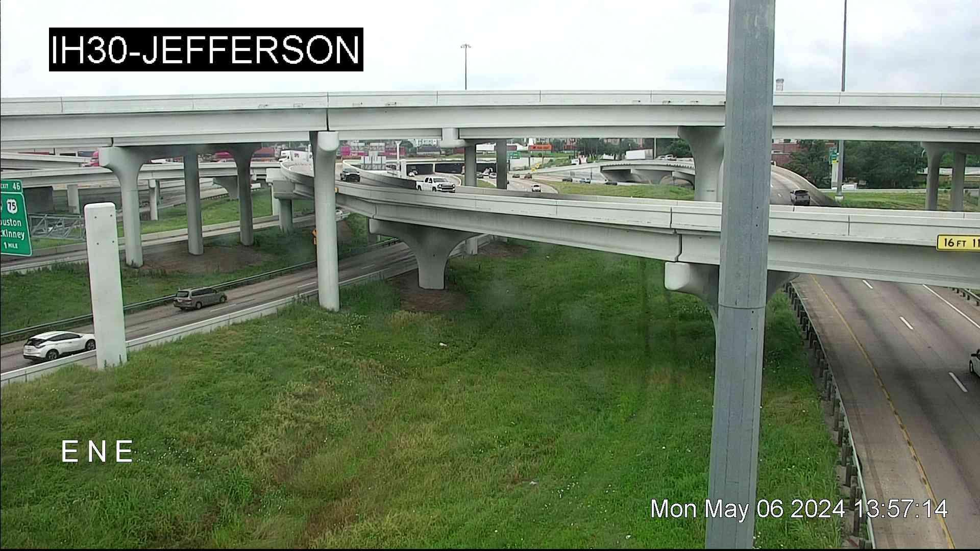 South Side PID › East: I-30 @ Jefferson Traffic Camera
