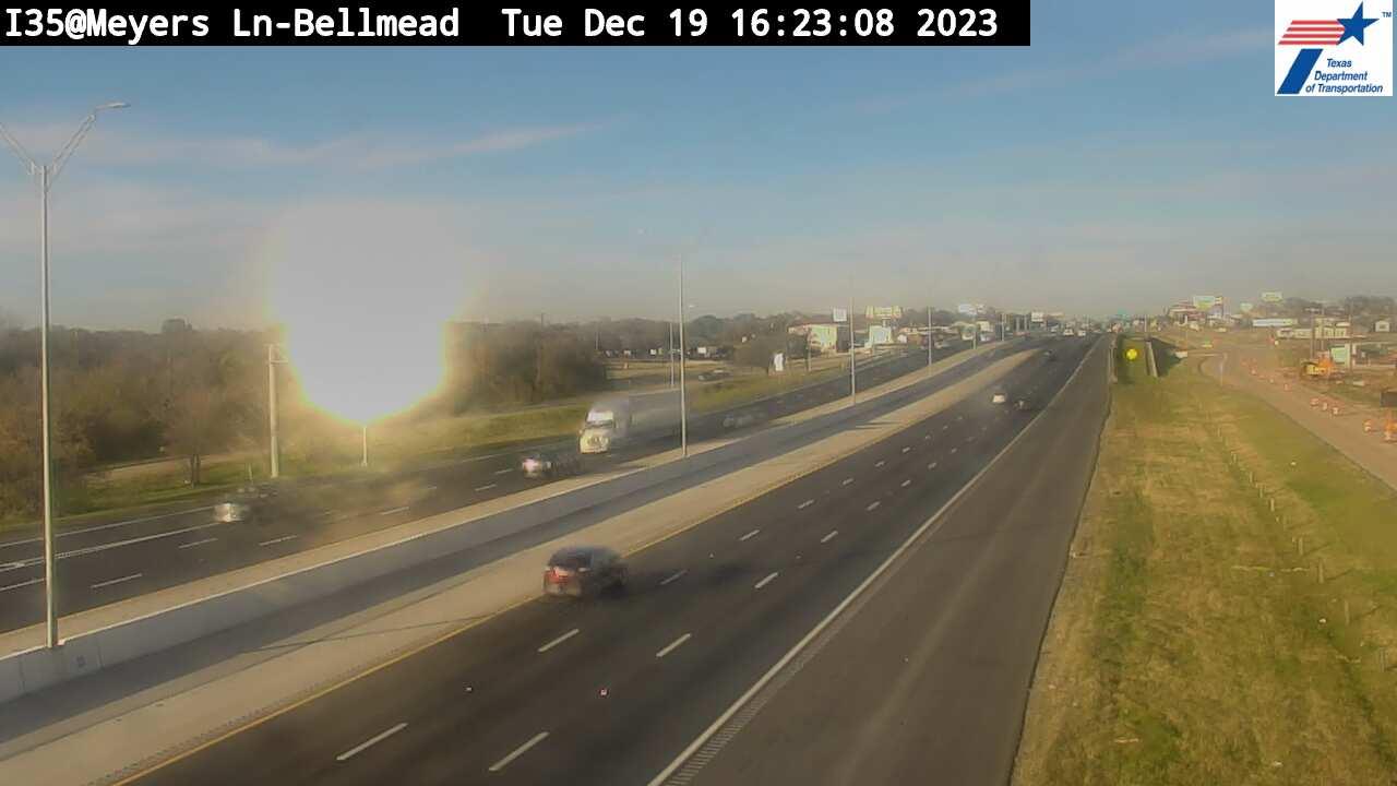 Traffic Cam Lacy-Lakeview › North: I35@MeyersLane-Bellmead Player