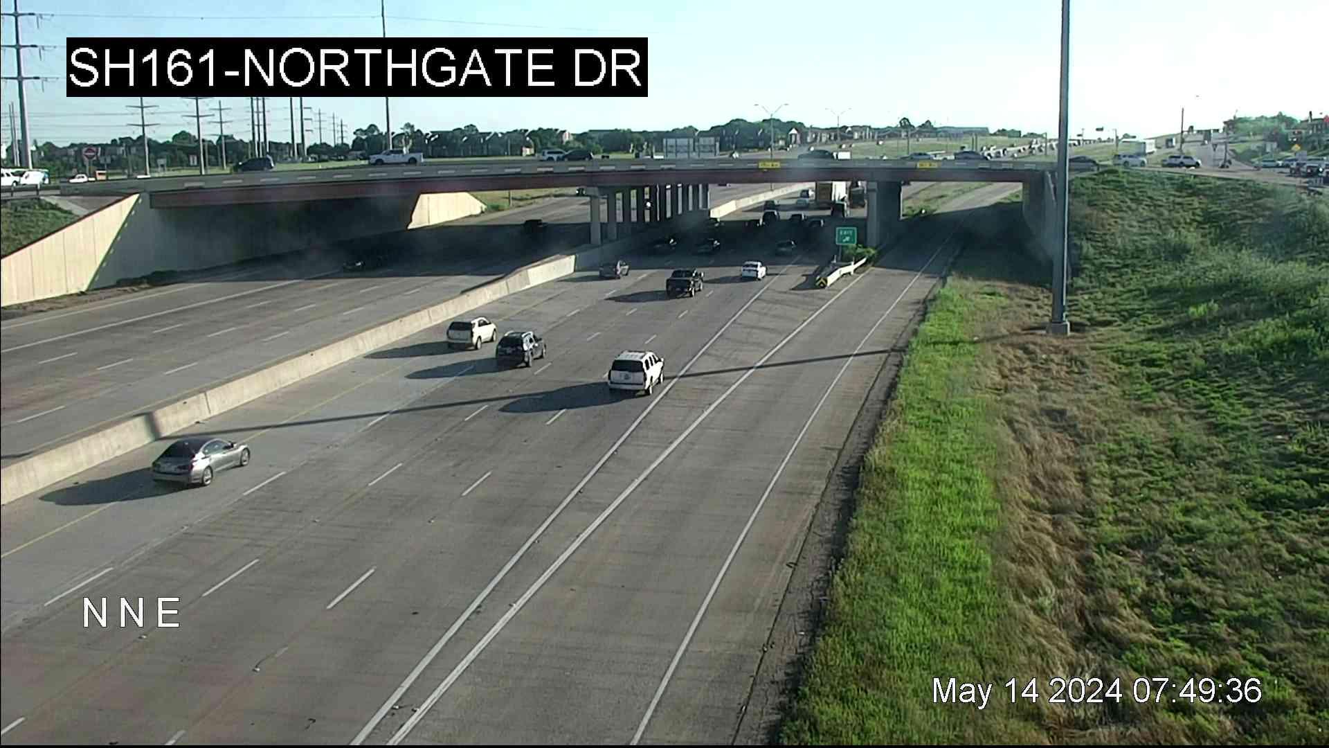 Traffic Cam Irving › North: SH 161 @ Northgate Dr Player