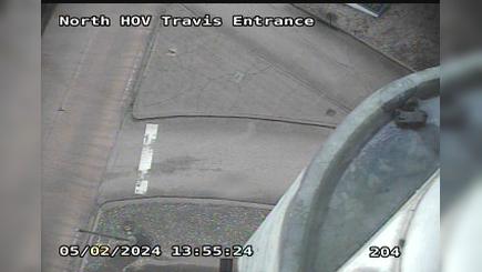 Traffic Cam Houston › North: North HOV Travis Entrance Player