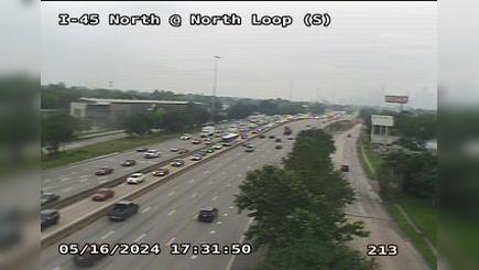 Traffic Cam Independence Heights › South: IH-45 North @ North Loop (S) Player
