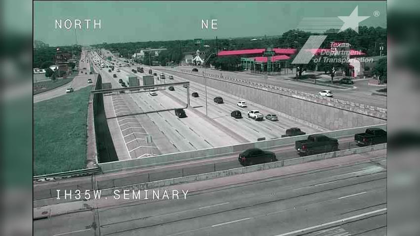 Traffic Cam Fort Worth › North: I-35W @ Seminary Player