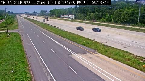 Cleveland › North: I-69 @ LP-573 Traffic Camera