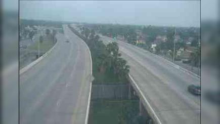 Traffic Cam Brownsville › West: PHR IH 69E @ 12th St Player