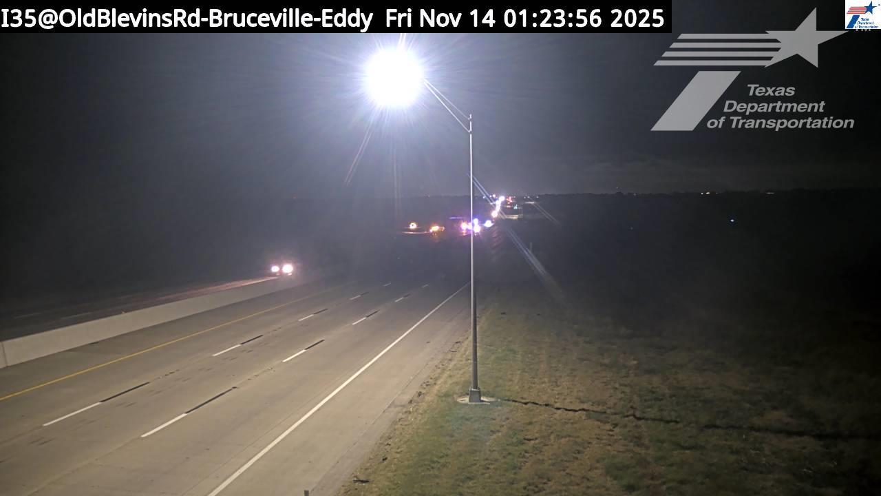 Traffic Cam Eddy › South: I35@OldBlevinsRd-Bruceville Player