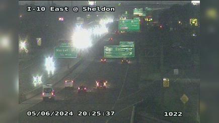 Traffic Cam Channelview › West: I-10 East @ Sheldon Player