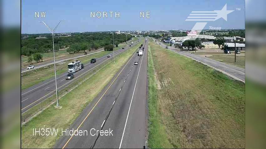 Burleson › North: IH35W @ Hidden Creek Traffic Camera