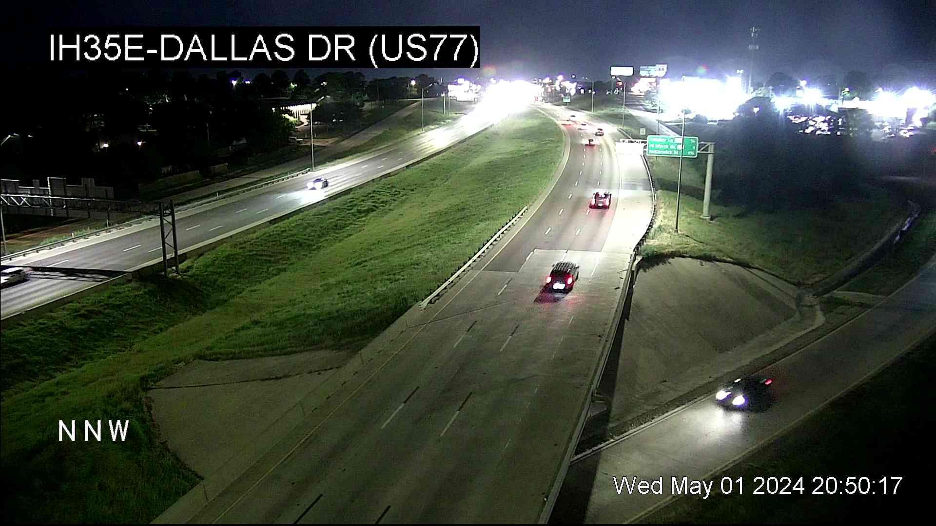 Denton › North: I-35E @ Dallas Dr (US 77) Traffic Camera