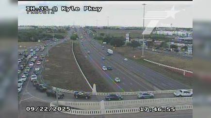 Kyle › North: IH-35 - Pkwy Traffic Camera