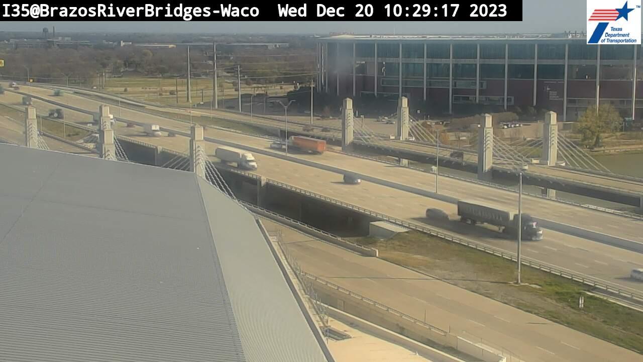 Traffic Cam Waco › South: I35@BrazosRiverBridges Player