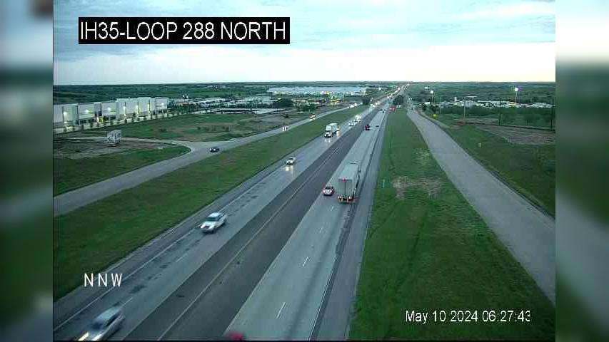 Traffic Cam Denton › North: I-35 @ Loop 288 North Player