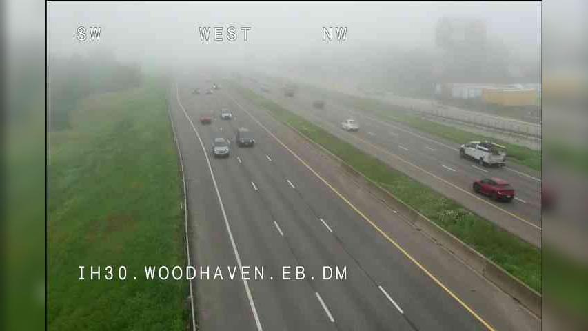 Traffic Cam Fort Worth › East: I-30 @ Woodhaven EB EMS Player
