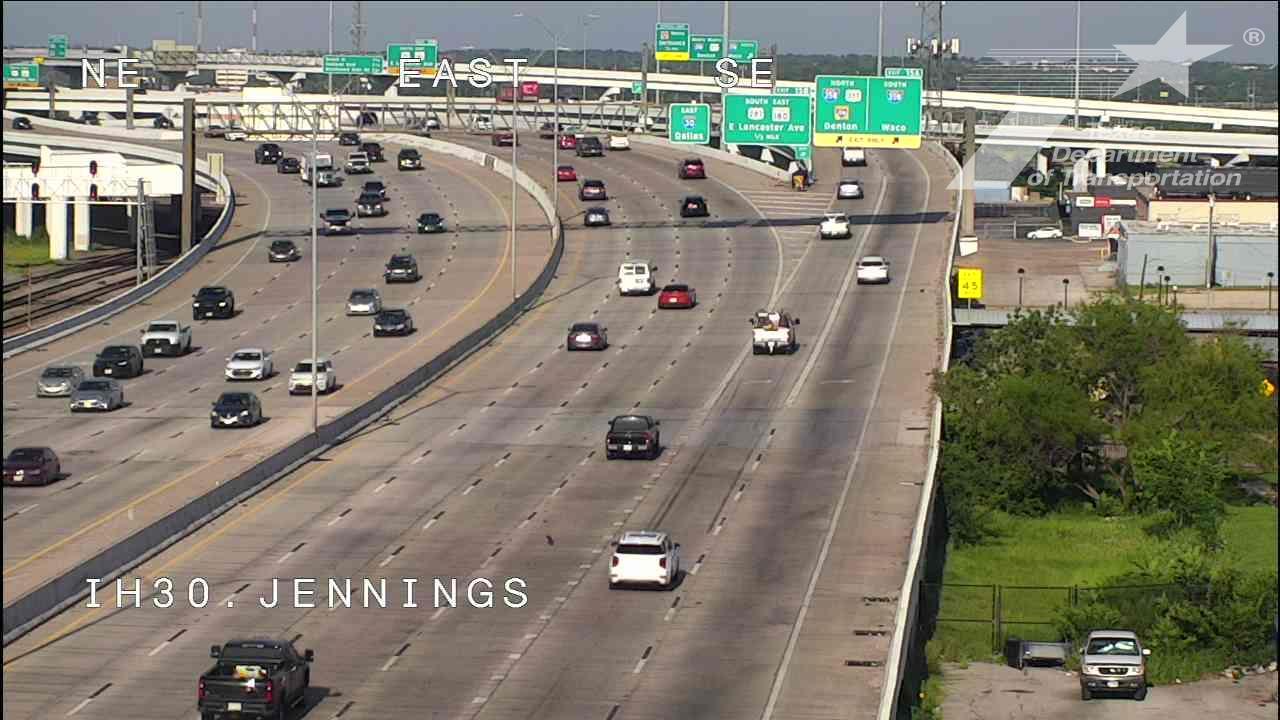 Traffic Cam Fort Worth › East: I-30 @ Jennings Player