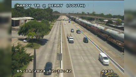 Traffic Cam Houston › South: HTR @ Berry (South) Player