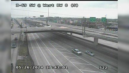 Traffic Cam Houston › South: IH-69 Southwest @ West BW 8 (S) Player