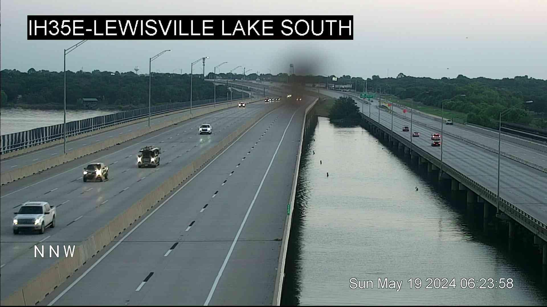 Traffic Cam Lewisville › North: I-35E - Lake South Player