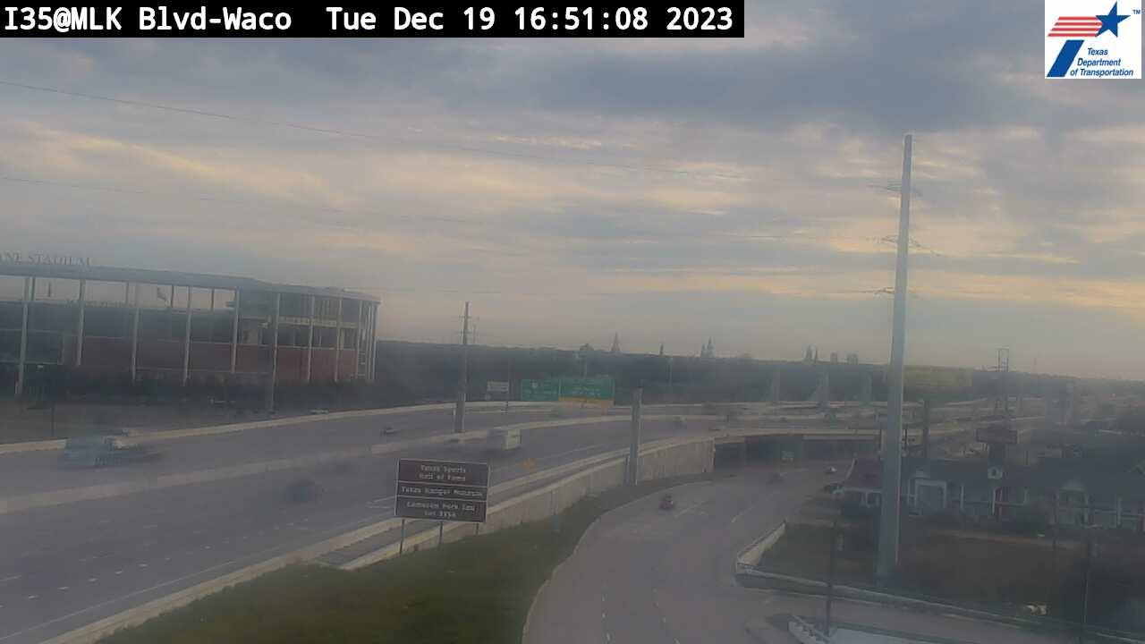 Waco › South: I35@MLKBlvd Traffic Camera