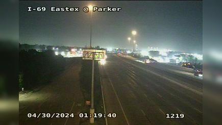 Traffic Cam Houston › South: I-69 Eastex @ Parker Player