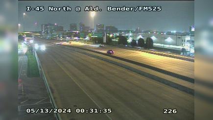 Traffic Cam North Houston District › South: I-45 North @ Aldine Bender-FM 525 Player