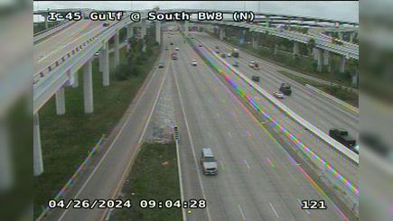 Traffic Cam Houston › South: I-45 Gulf @ South BW8 (N) Player