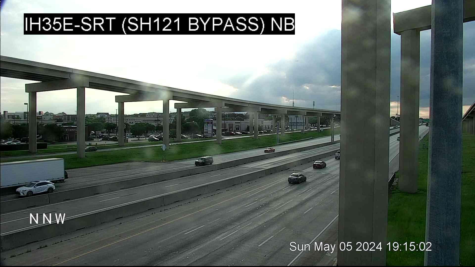 Traffic Cam Lewisville › North: I-35E @ SRT (SH 121 Bypass) NB Player