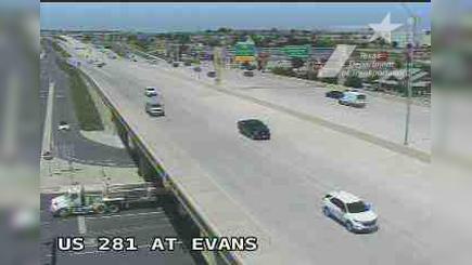 Traffic Cam Stone Oak › South: US 281 at Evans Rd Player