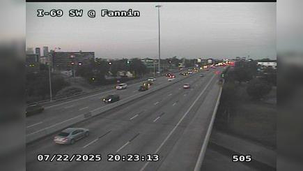 Traffic Cam Houston › South: IH-69 Southwest @ Fannin Player