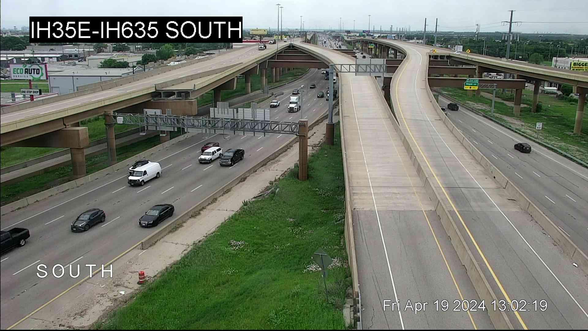 Traffic Cam Dallas › North: I-35E @ I-635 South Player