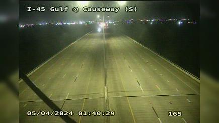 Traffic Cam Galveston › South: I-45 Gulf @ Causeway (S) Player