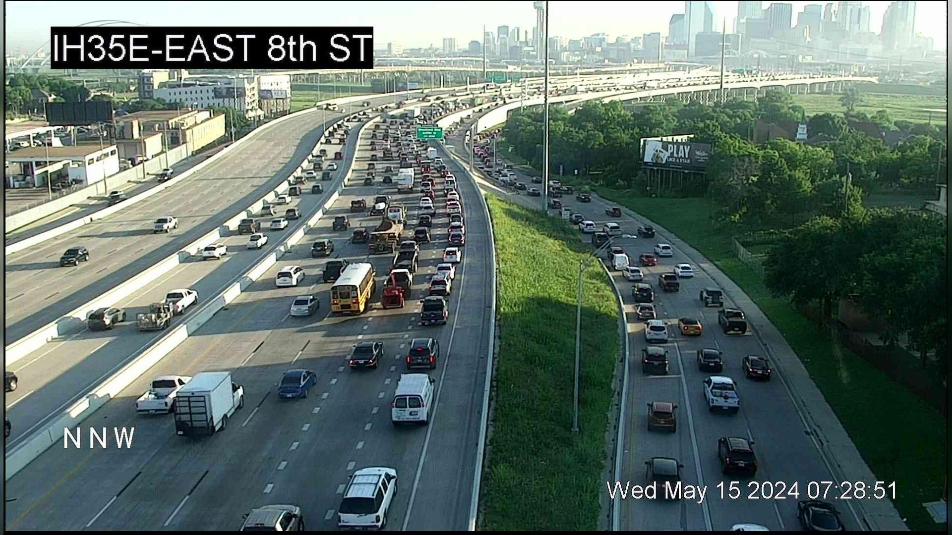 Traffic Cam South Side PID › North: I-35E @ East 8th Street Player