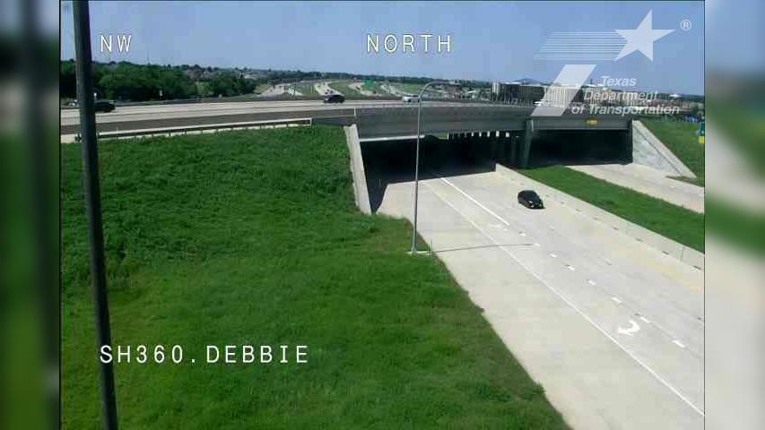 Traffic Cam Grand Prairie › North: SH360 @ Debbie Player