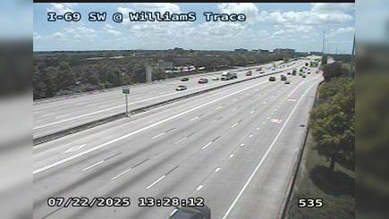 Traffic Cam Sugar Land › South: I-69 Southwest @ Williams Trace Player