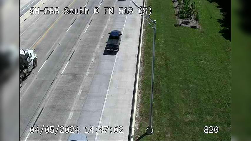 Traffic Cam Pearland › South: SH-288 South @ FM 518 (S) Player