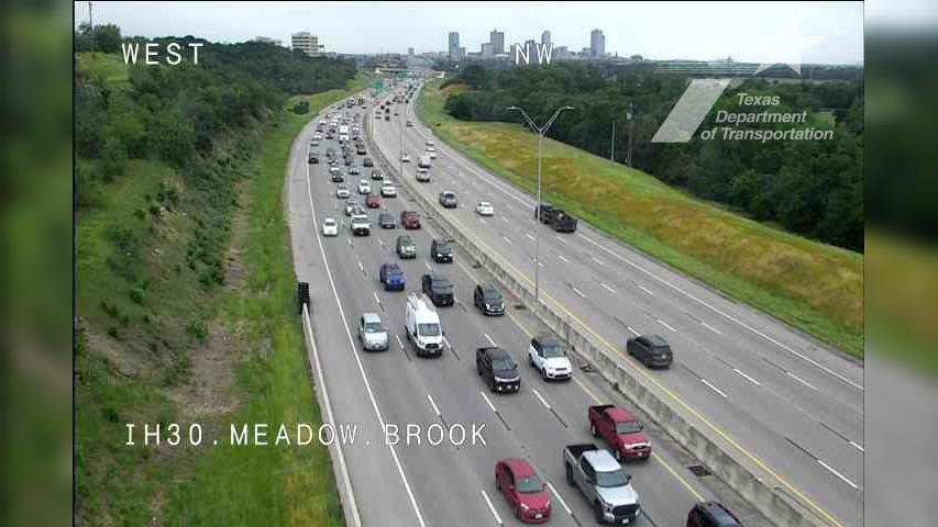 Traffic Cam Fort Worth › East: I-30 @ Meadow Brook Hill Player