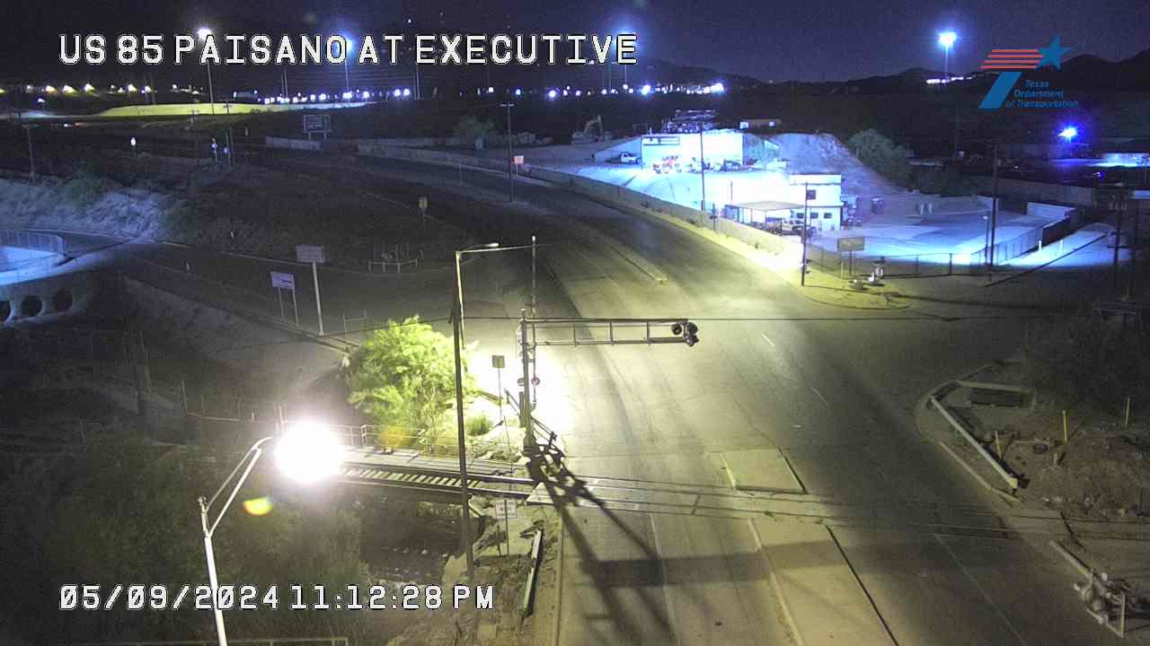 El Paso › West: US-85/Paisano @ Executive Traffic Camera