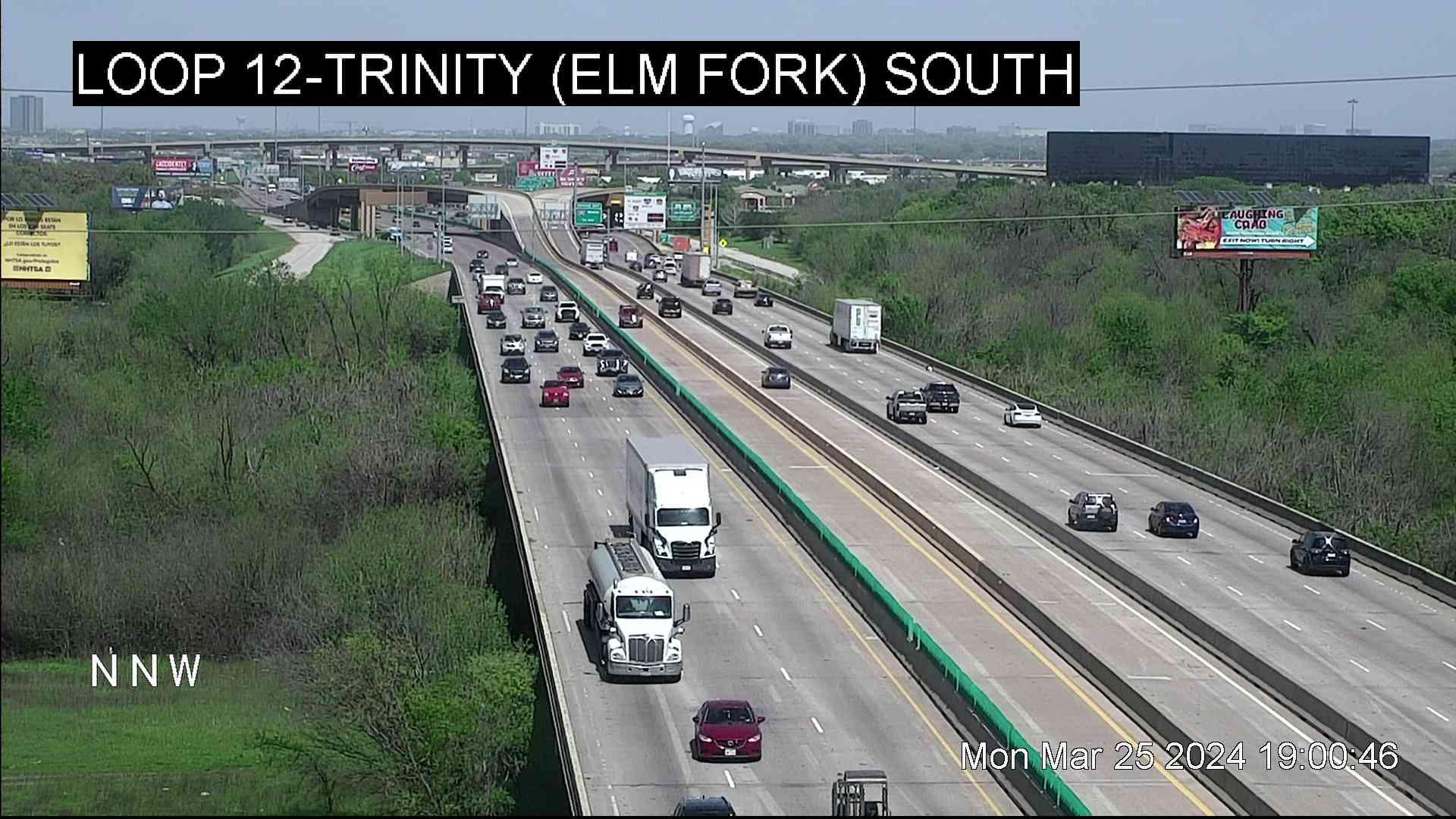 Traffic Cam Irving › North: Loop 12 @ Trinity (Elm Fork) South Player