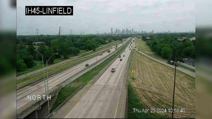 Traffic Cam Dallas › North: I-45 @ Linfield Player