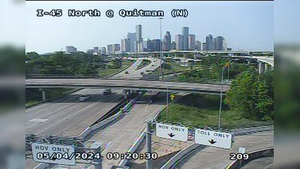 Traffic Cam Houston › South: I-45 North @ Quitman (N) Player
