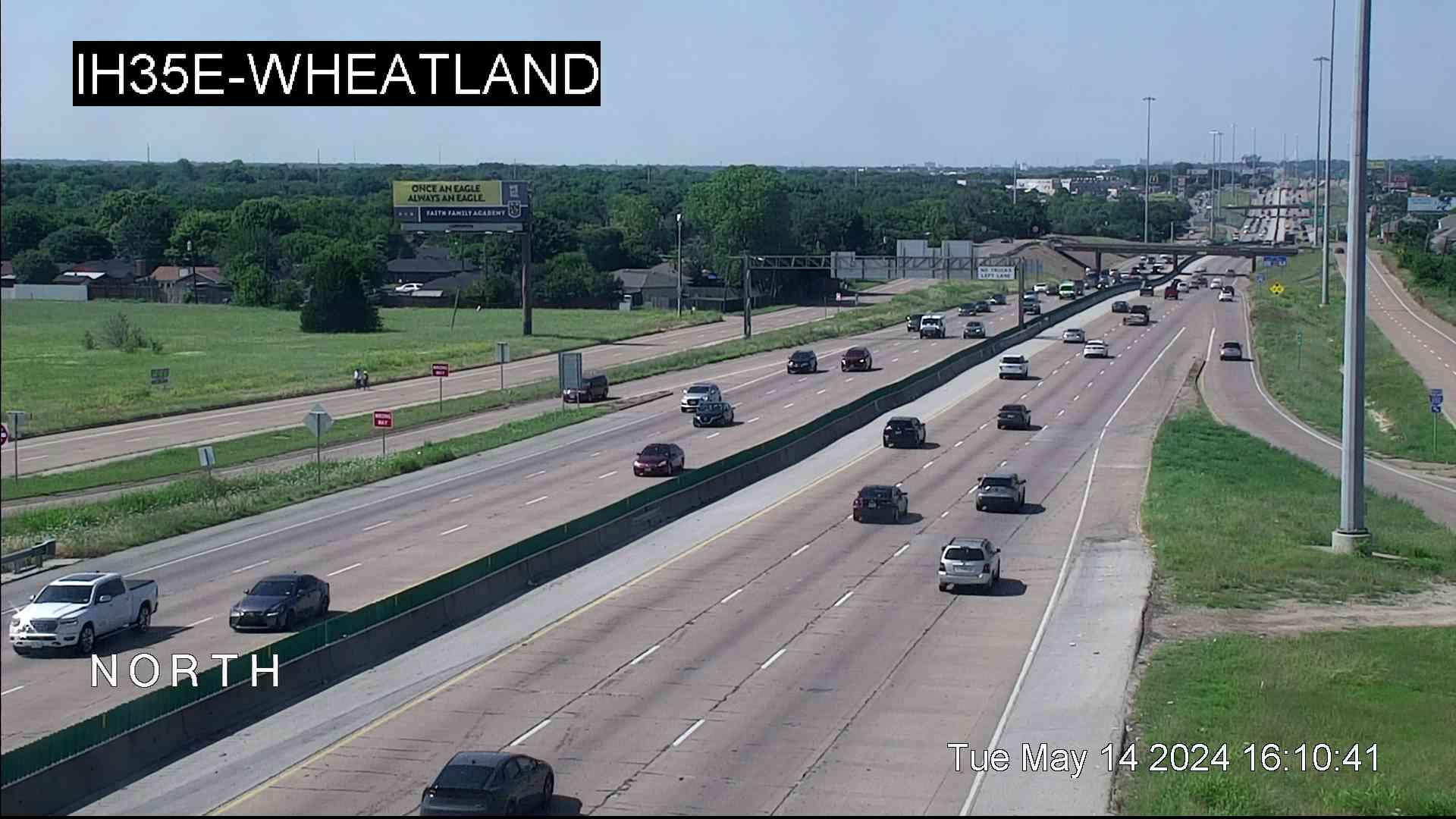 Traffic Cam Dallas › North: I-35E @ Wheatland Player