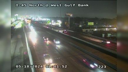 Traffic Cam Houston › South: I-45 North @ West Gulf Bank Player