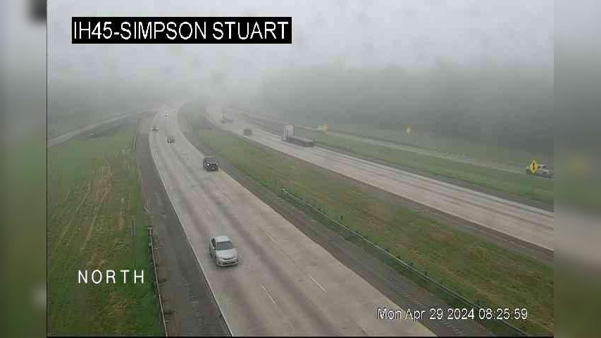 Dallas › North: I-45 @ Simpson Stuart Traffic Camera