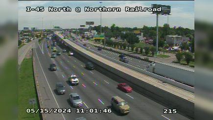 Traffic Cam Independence Heights › South: IH-45 North @ Northern Railroad Player
