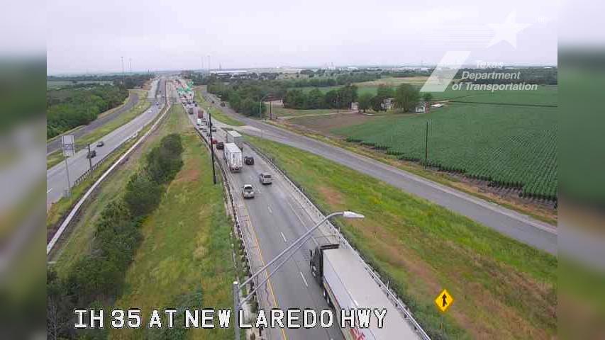 San Antonio › South: IH 35 at New Laredo Hwy Traffic Camera