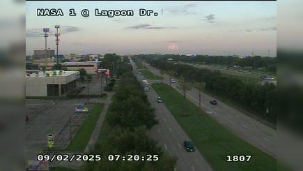 Traffic Cam Houston › East: NASA 1 @ Lagoon Dr Player