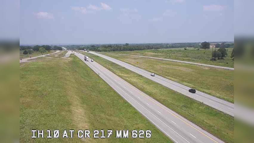 Luling › East: IH 10 at CR 217 Traffic Camera