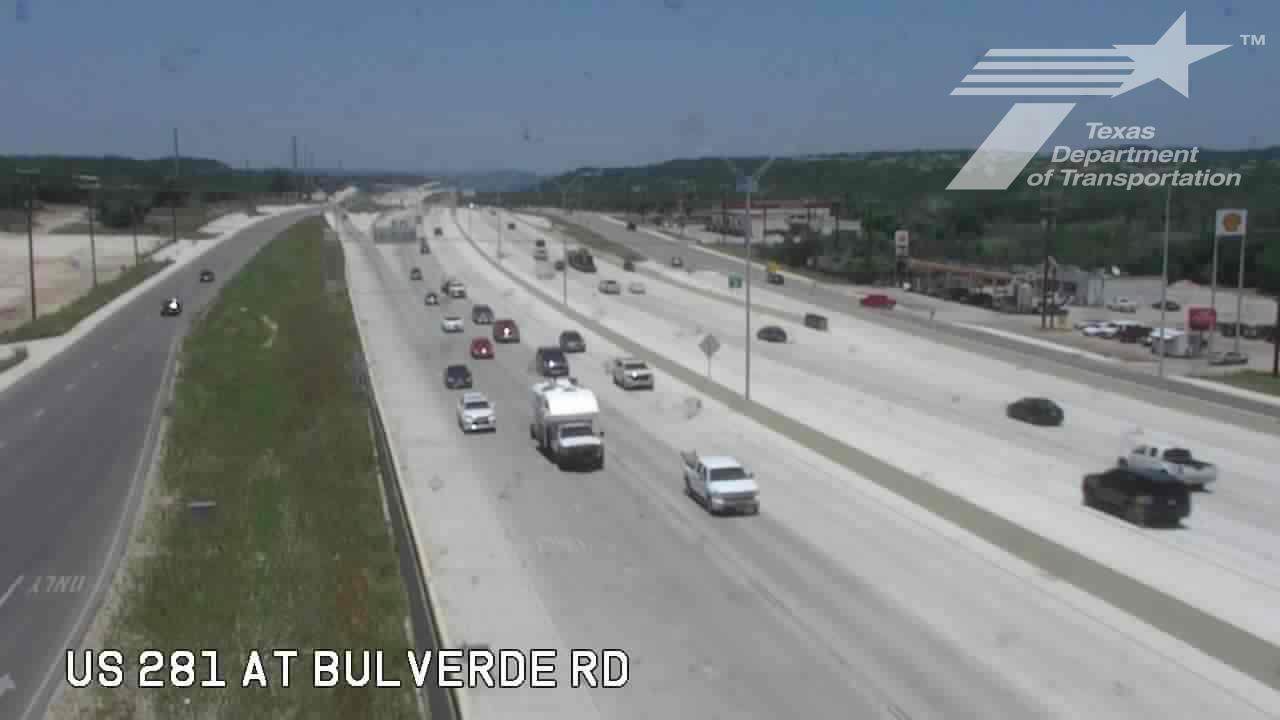 Traffic Cam San Antonio › South: US 281 at Bulverde Rd Player