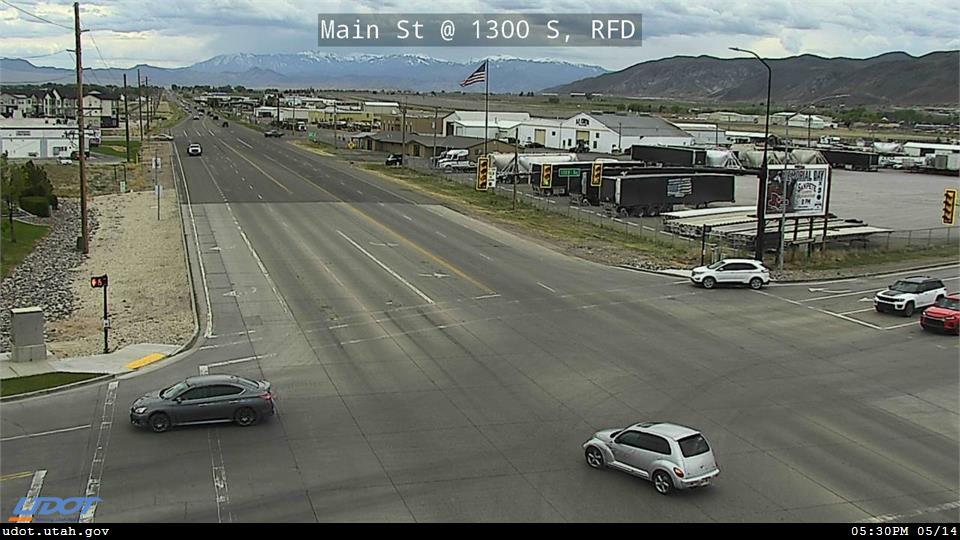 Main St SR 118 SR 120 @ 1300 S SR 120 RFD Traffic Camera