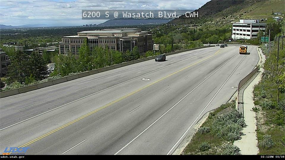 Traffic Cam 6200 S Wasatch Blvd SR 190 @ Wasatch Blvd Millrock Dr CWH Player